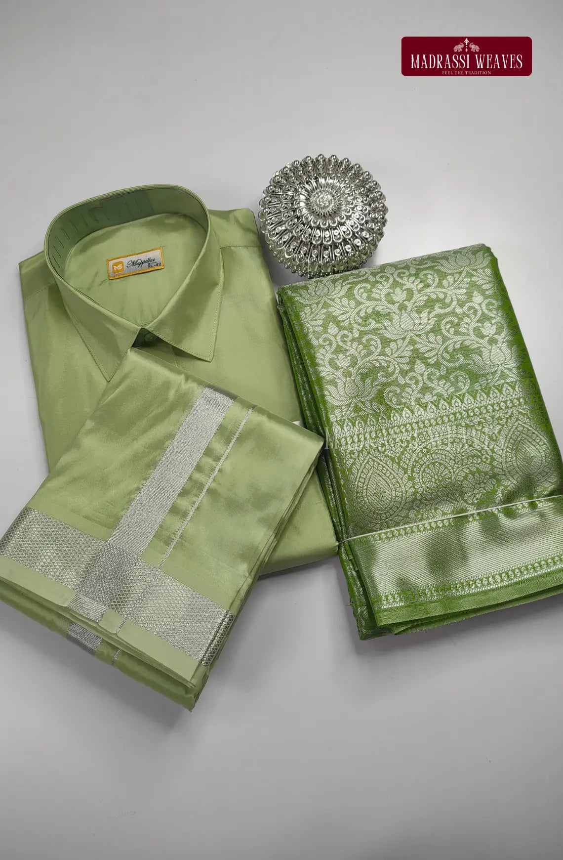 Premium Ethnic Wear Couple Combo Set - Marine Green Madrassi Weaves Premium Ethnic Wear Couple Combo Set - Marine Green Madrassi Weaves