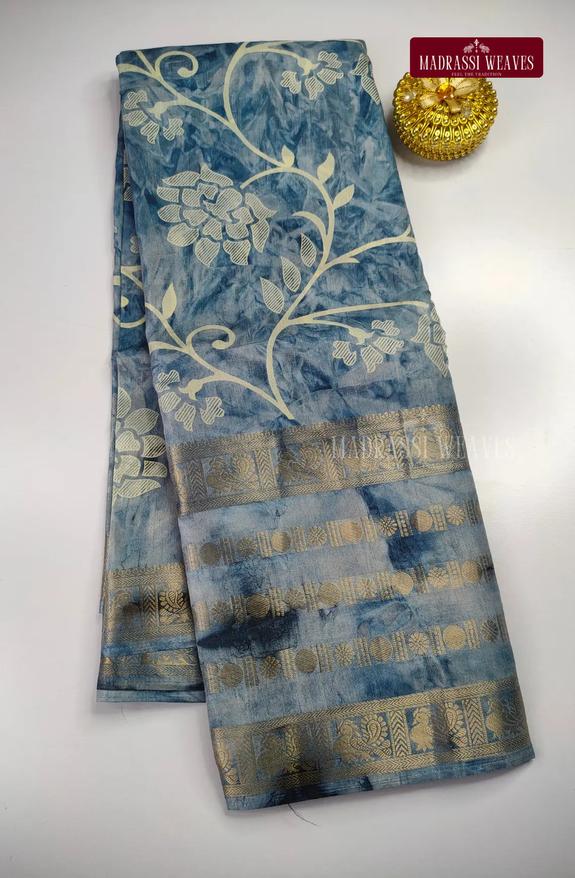 Dola Gap Border Floral Print Saree