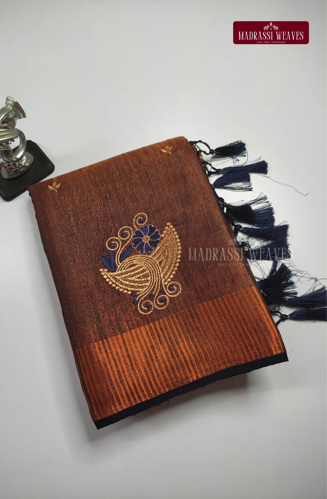 Dual Tone Khadhi Tissue Embroidery Saree