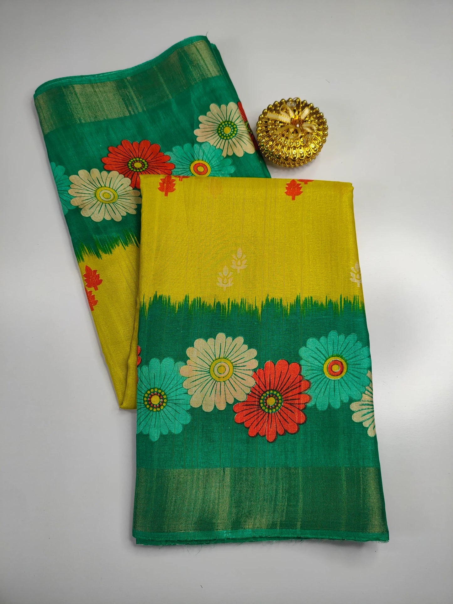 Trendy Floral Printed Soft Print Silk Sarees