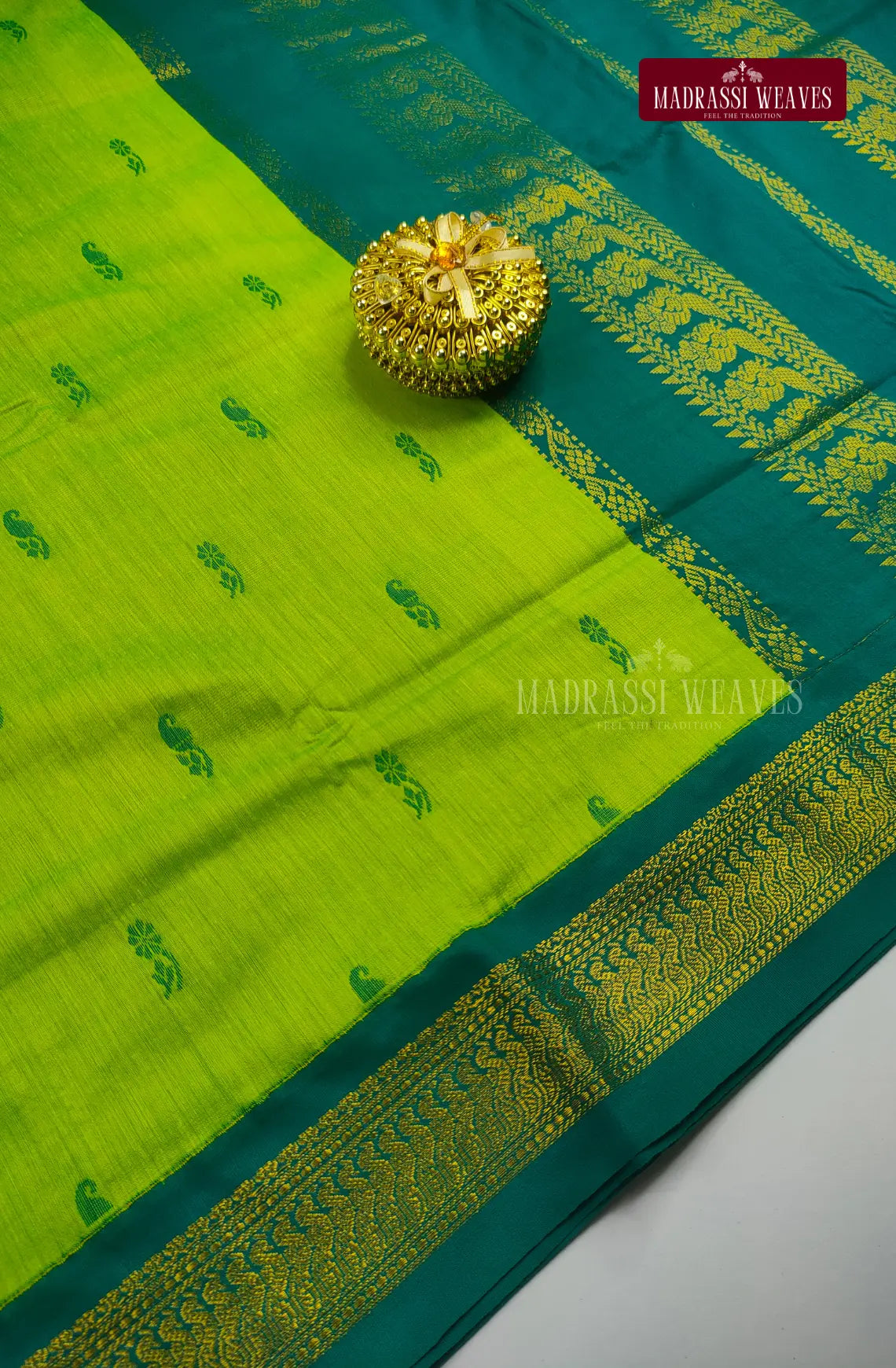 Premium kalyani Gadwal Cotton Sarees - Parrot Green