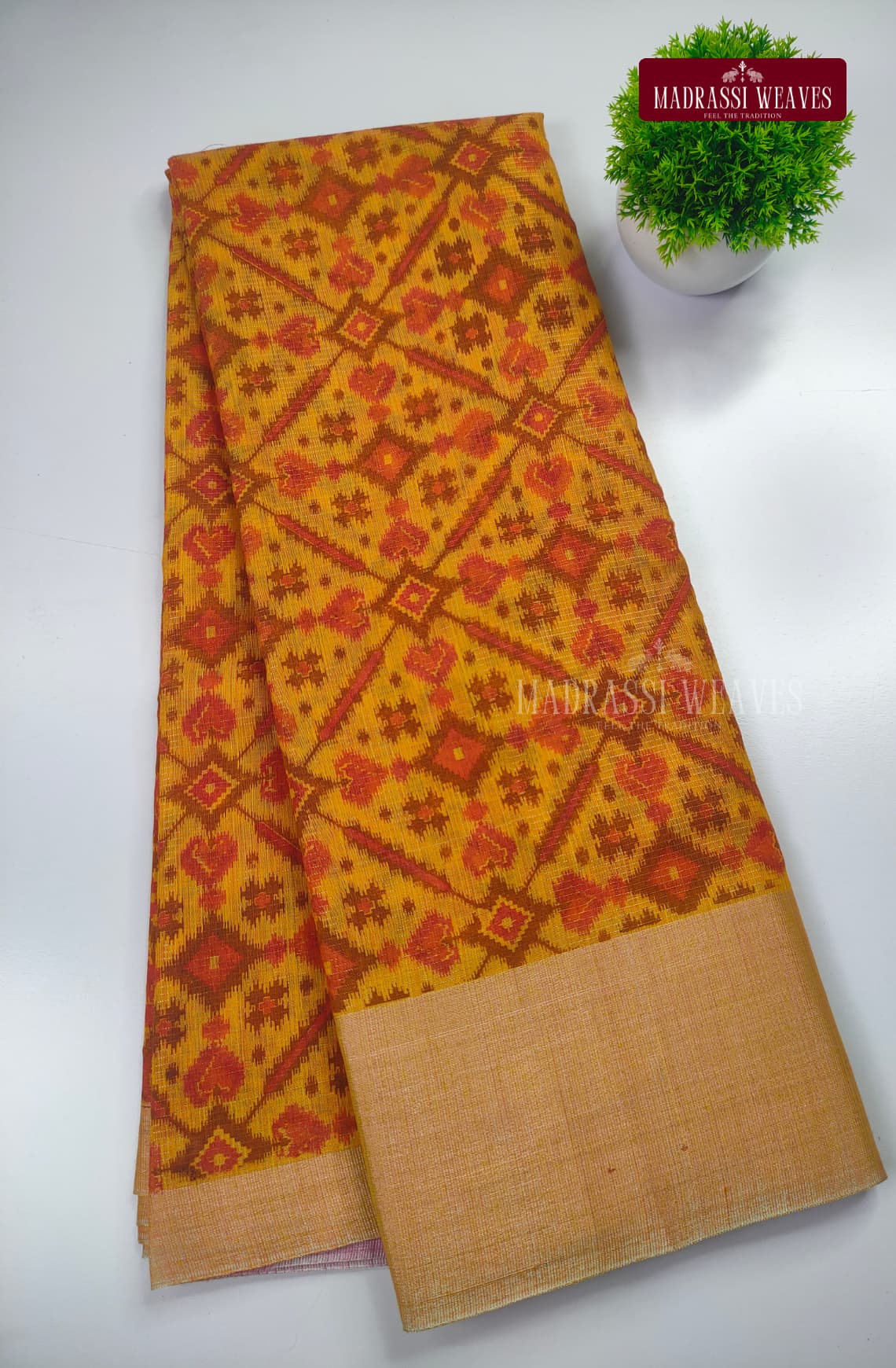 Trendy Floral Print Cotton Saree