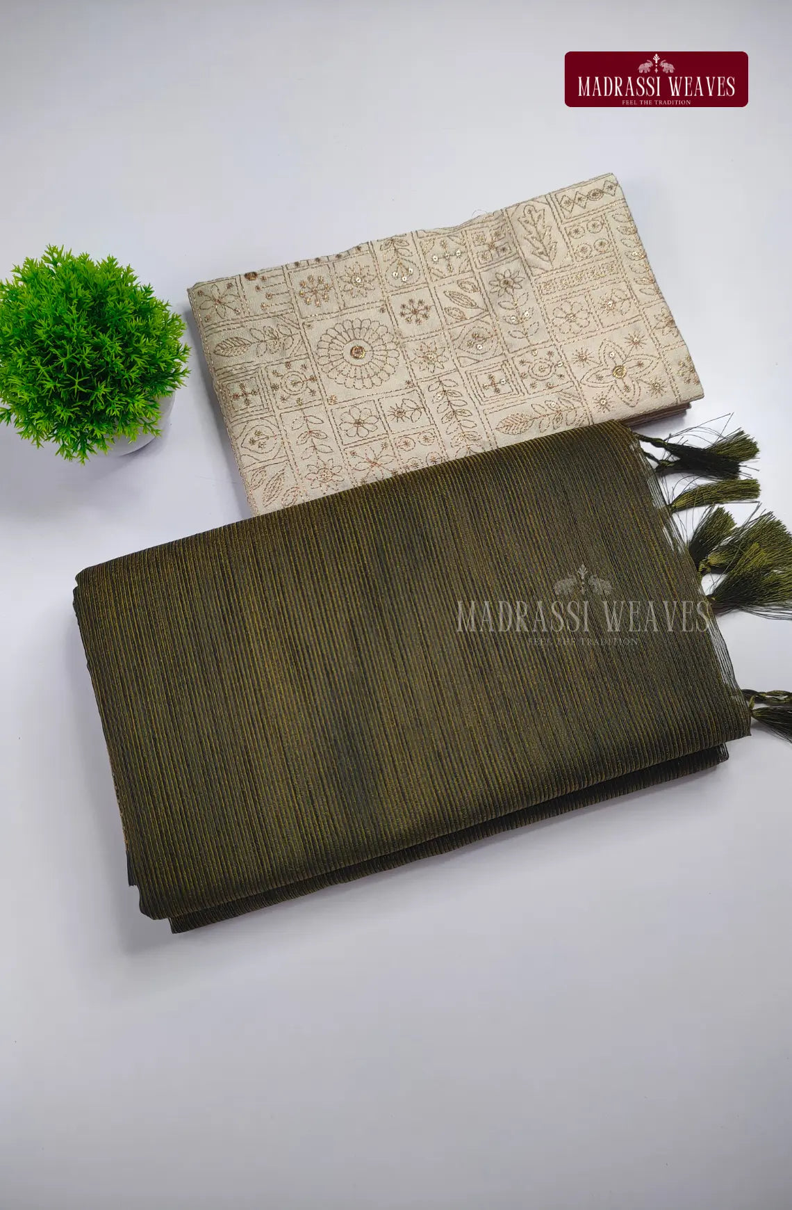 Premium Soft Crush Plain saree With Embroiderey Blouse Combo