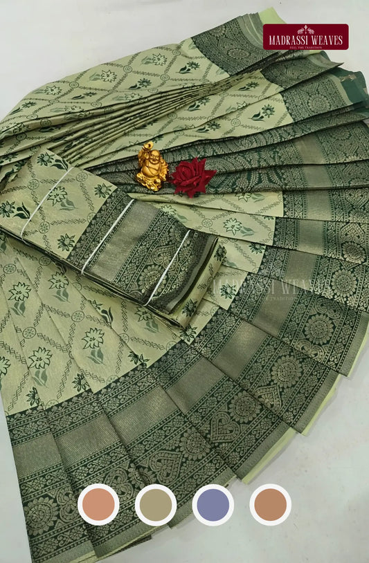 Avarthana Checked Saree