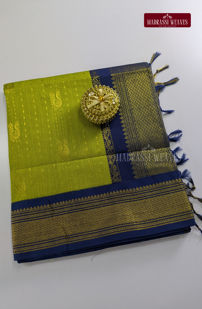 Premium Kalyani Gadwal  Saree - Leaf Green