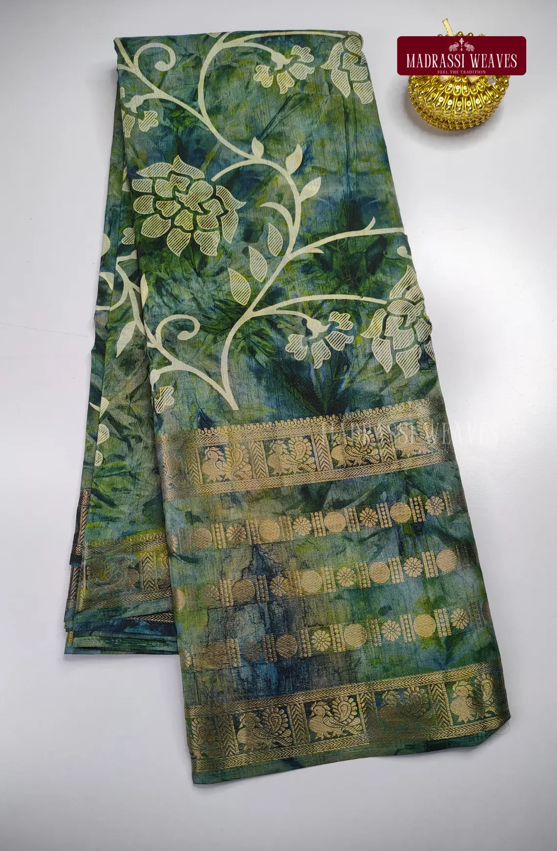 Dola Gap Border Floral Print Saree