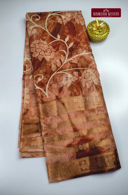 Dola Gap Border Floral Print Saree