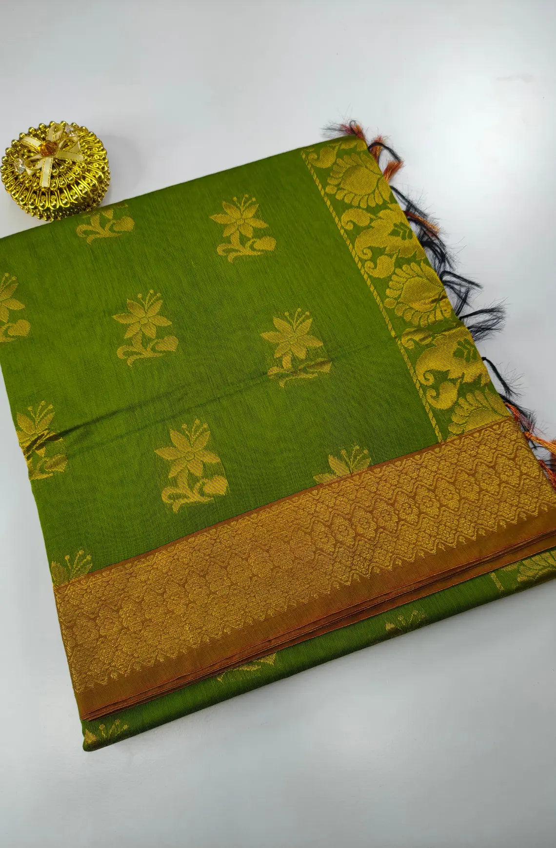 Elegant Premium Cotton Blend Saree