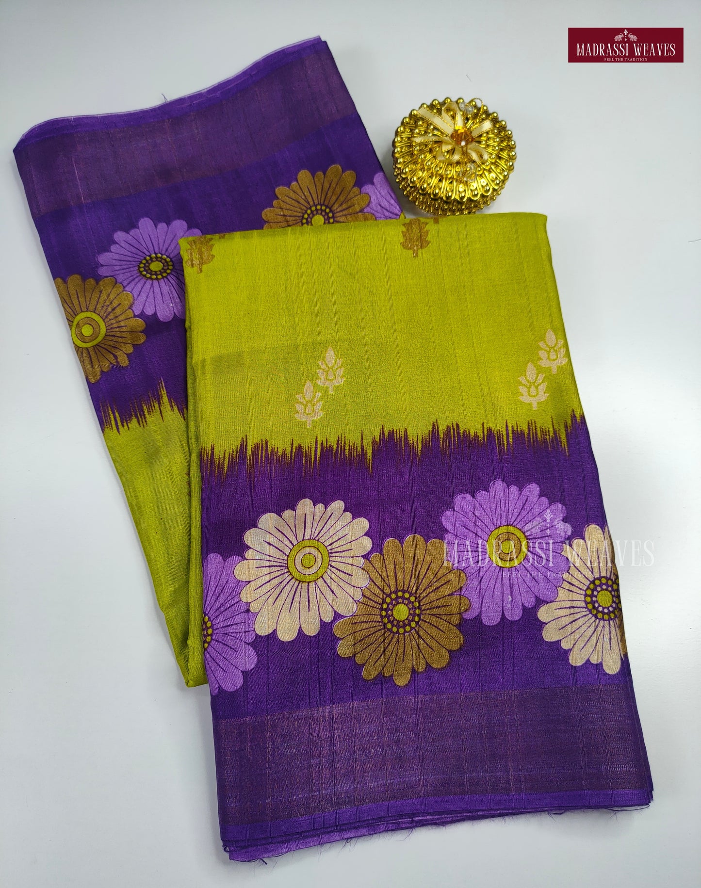 Trendy Floral Printed Soft Print Silk Sarees