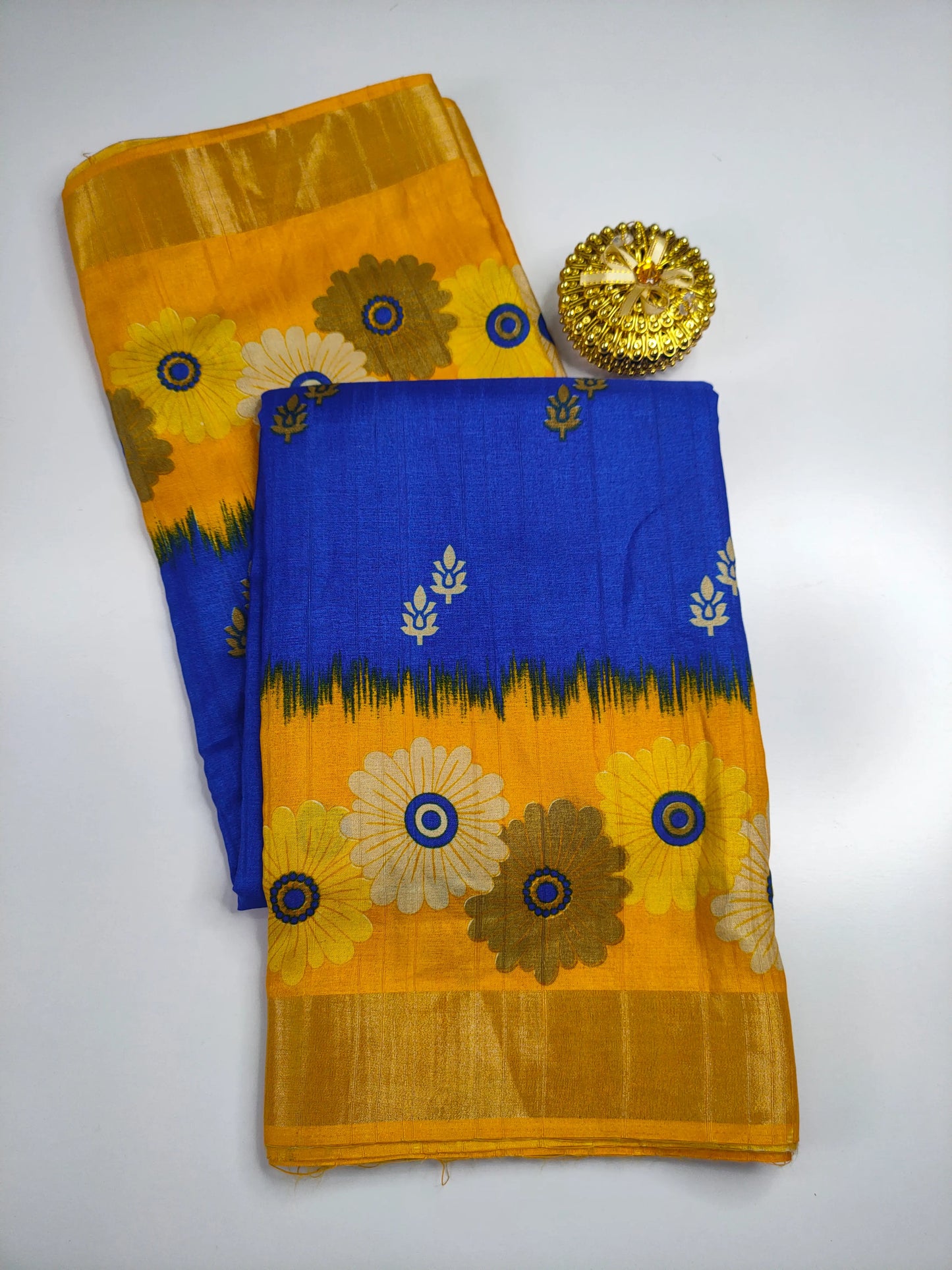 Trendy Floral Printed Soft Print Silk Sarees