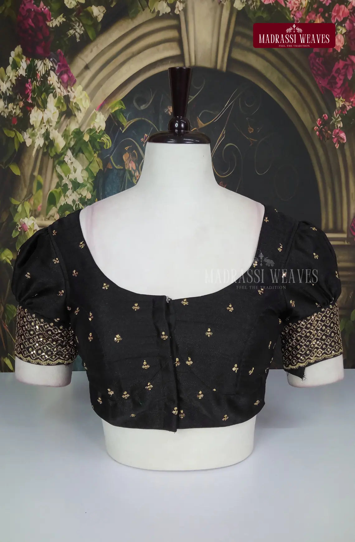 ReadyMade Adjustable Puff Sleeve Embroidered Blouse