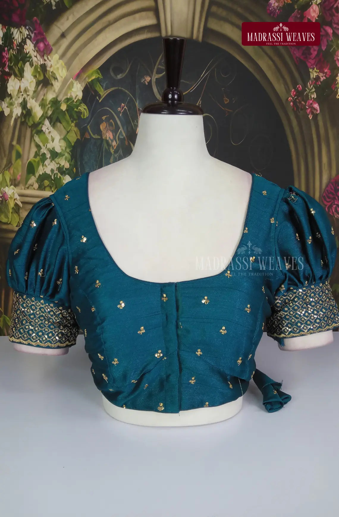 ReadyMade Adjustable Puff Sleeve Embroidered Blouse
