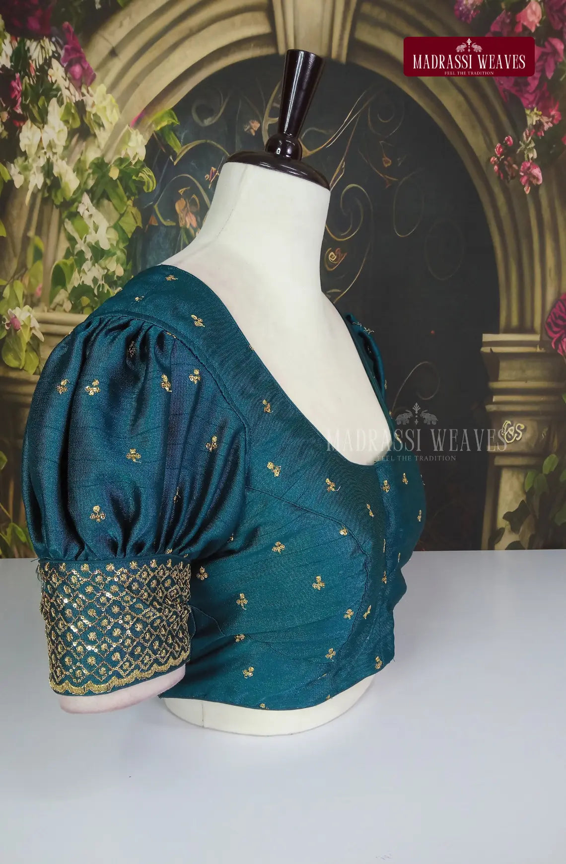 ReadyMade Adjustable Puff Sleeve Embroidered Blouse