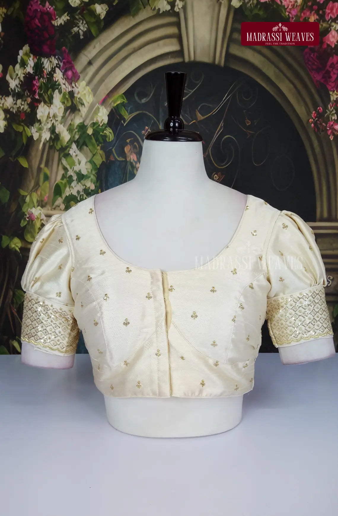 ReadyMade Adjustable Puff Sleeve Embroidered Blouse