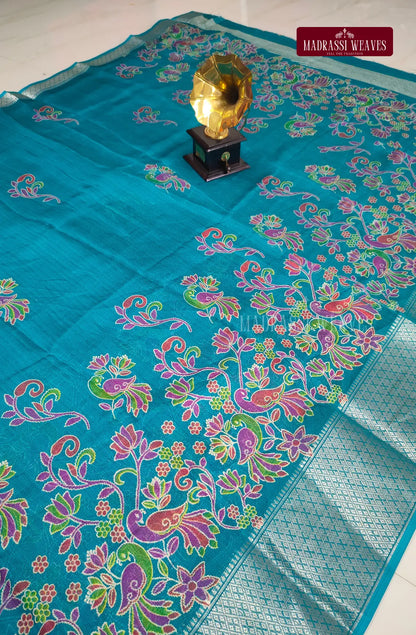 Trendy Slub Cotton Saree