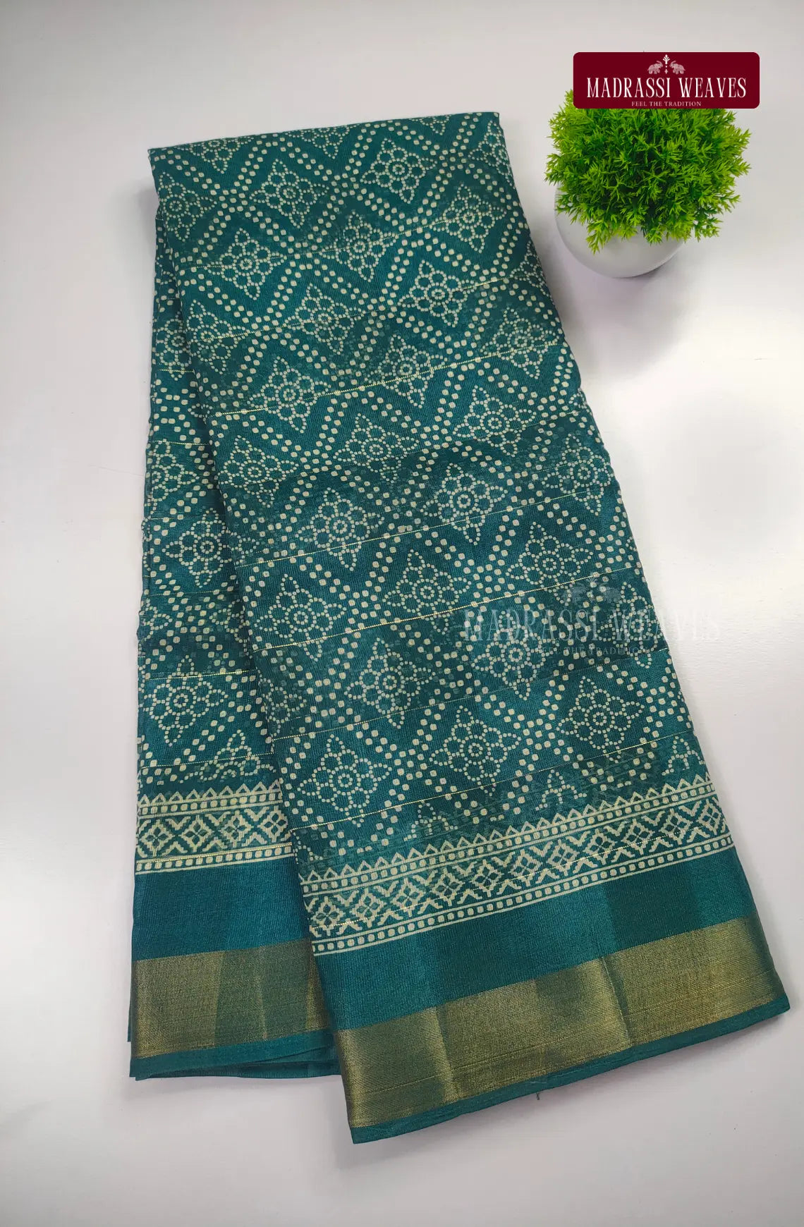 Trendy Floral Print Cotton  Saree