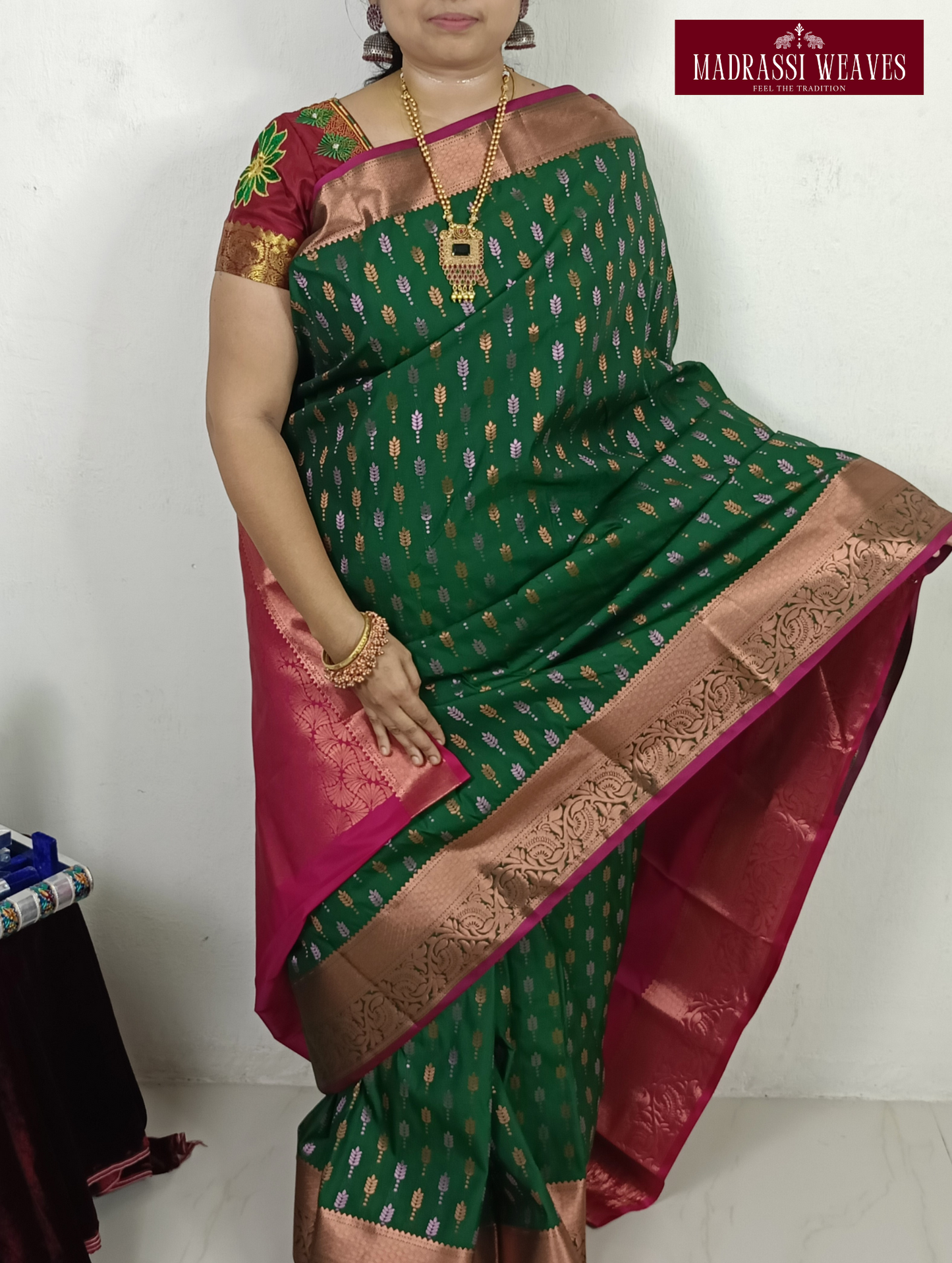 Fabric: SEMI SILK Colour: GREEN Weight: 600GMS Saree length:5.5mts blouse attached:0.8mts