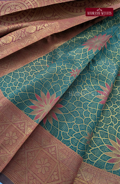 Zari Woven Combo Saree 8